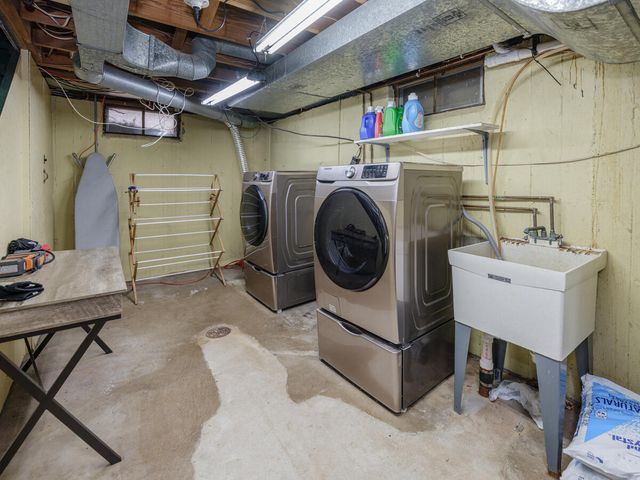 3419 Old Colony Road, Kalamazoo City, MI 49008