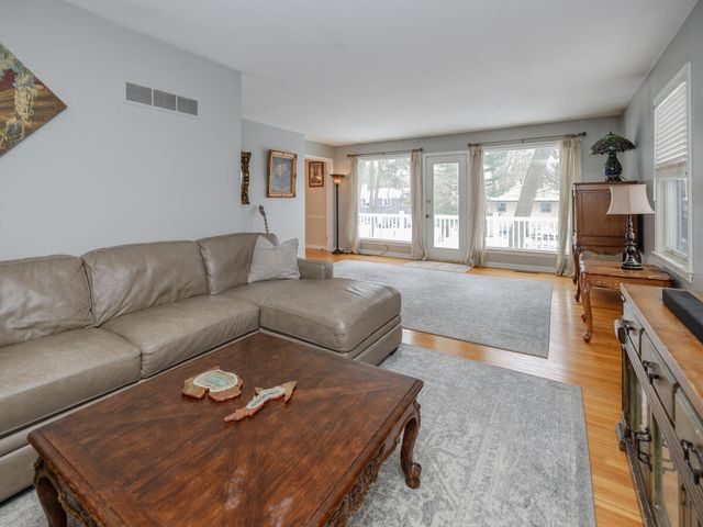 3419 Old Colony Road, Kalamazoo City, MI 49008