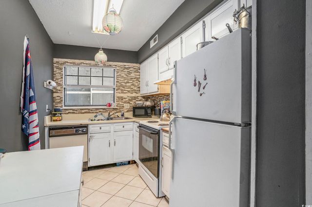 601 38th Ave N Apt E3, Myrtle Beach, SC 29577