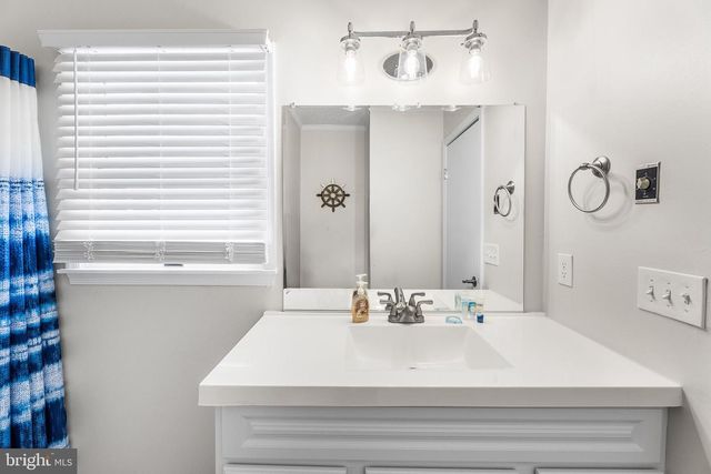 14104 DUKES AVE, Ocean City, MD 21842