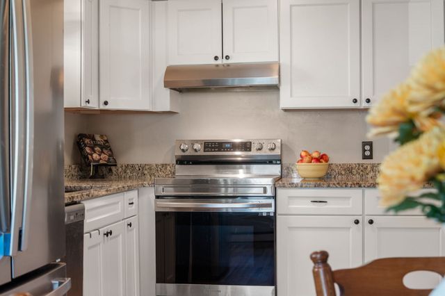 89 Verdugo St, West Springfield, MA 01089