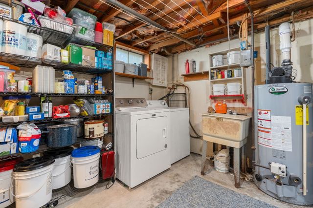 89 Verdugo St, West Springfield, MA 01089