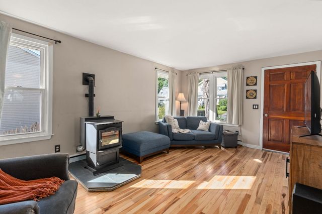 89 Verdugo St, West Springfield, MA 01089