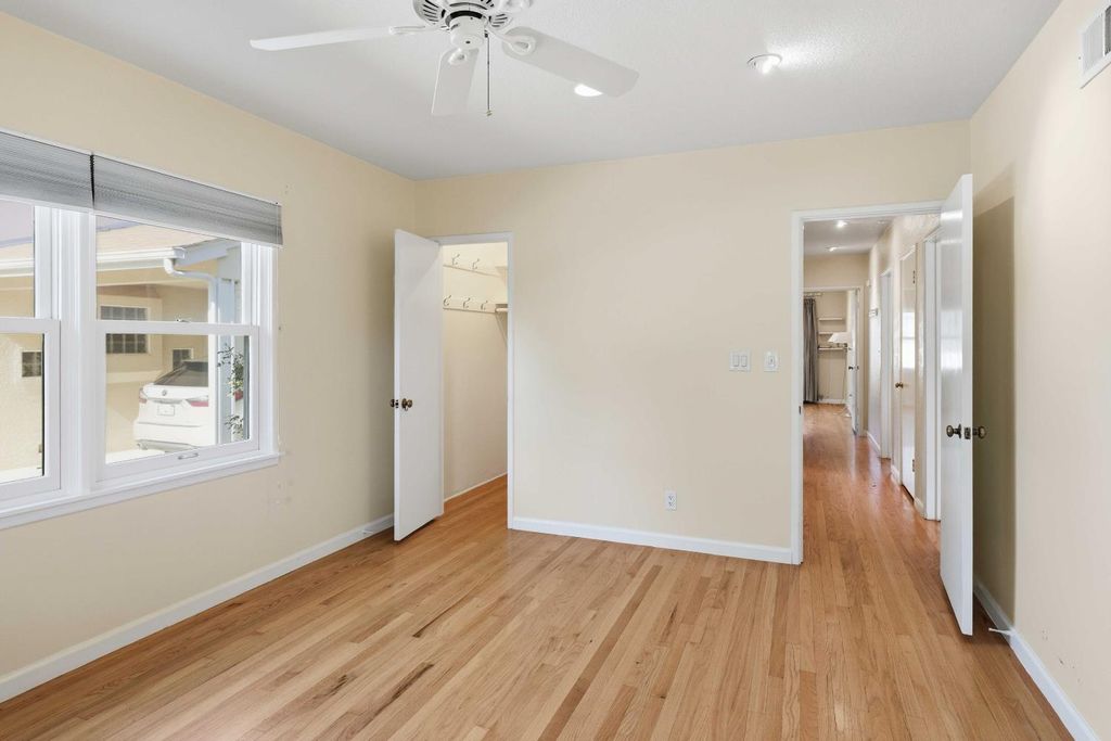 Image 12 of property listing at 1673 Union, Kingsburg, CA 93631