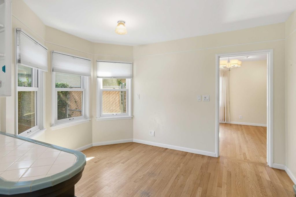 Image 9 of property listing at 1673 Union, Kingsburg, CA 93631