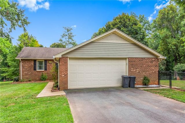 4830 Ellen Avenue, Pfafftown, NC 27040