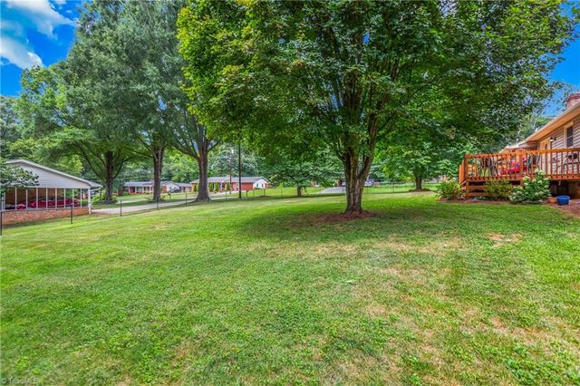 4830 Ellen Avenue, Pfafftown, NC 27040