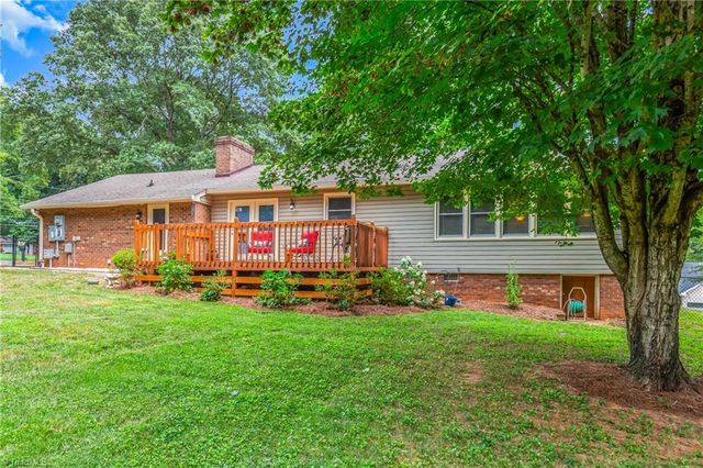 4830 Ellen Avenue, Pfafftown, NC 27040