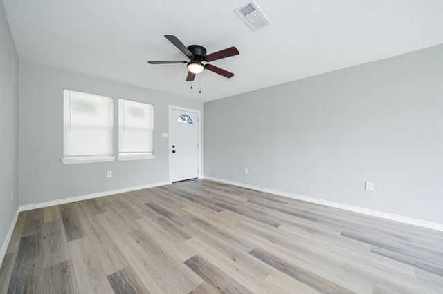 613 Jefferson Avenue, Princeton, TX 75407