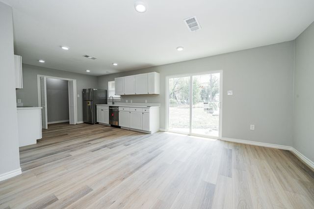 613 Jefferson Avenue, Princeton, TX 75407