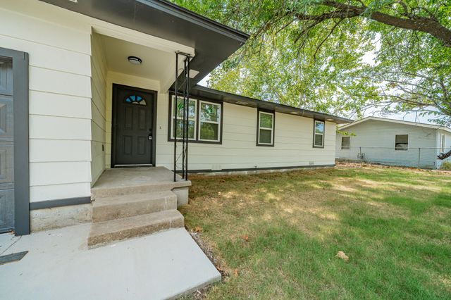 613 Jefferson Avenue, Princeton, TX 75407
