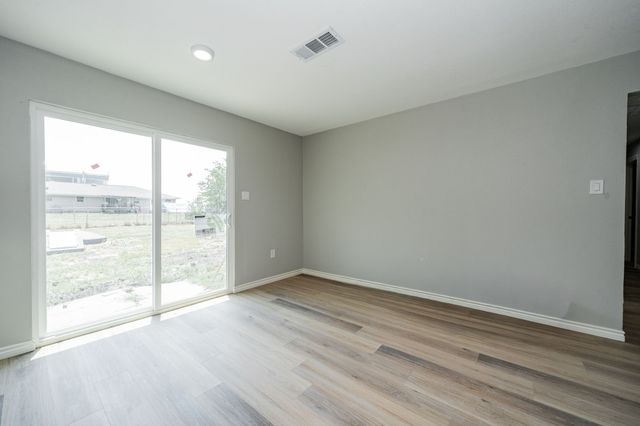 613 Jefferson Avenue, Princeton, TX 75407