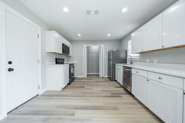 613 Jefferson Avenue, Princeton, TX 75407