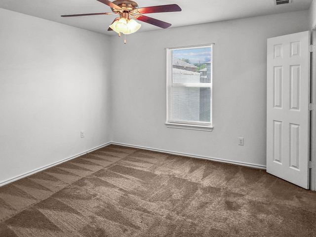 821 E College Avenue, Princeton, TX 75407