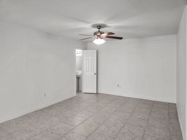 821 E College Avenue, Princeton, TX 75407