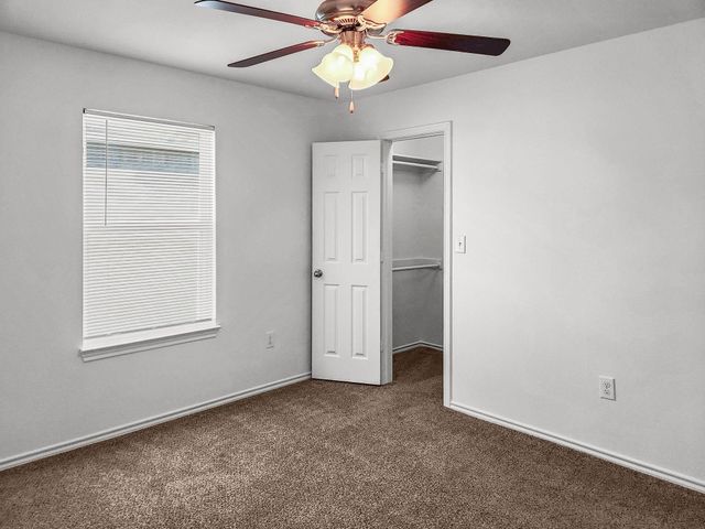 821 E College Avenue, Princeton, TX 75407