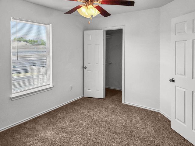 821 E College Avenue, Princeton, TX 75407