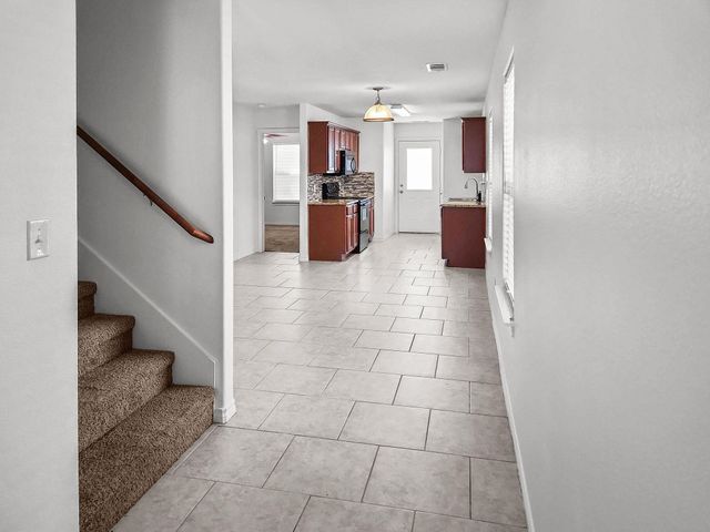 821 E College Avenue, Princeton, TX 75407