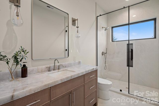 132 Sunridge Avenue, Horse Shoe, NC 28742