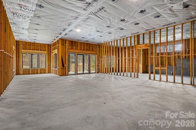 132 Sunridge Avenue, Horse Shoe, NC 28742