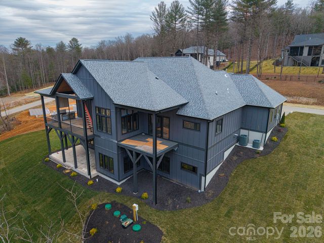 132 Sunridge Avenue, Horse Shoe, NC 28742