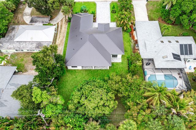 513 SW South Carolina Dr, Stuart, FL 34994