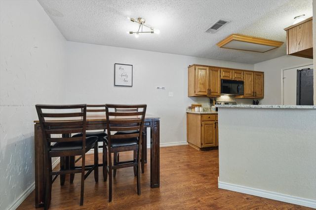 2012 Raven Lane, Lewisville, TX 75077