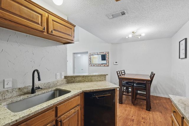 2012 Raven Lane, Lewisville, TX 75077
