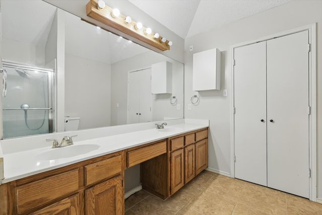 2012 Raven Lane, Lewisville, TX 75077