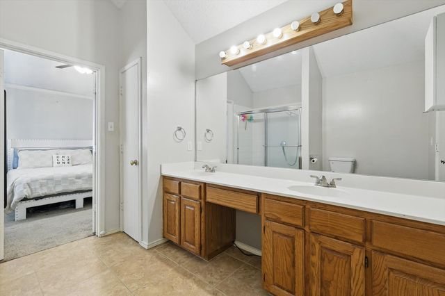 2012 Raven Lane, Lewisville, TX 75077