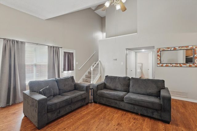 2012 Raven Lane, Lewisville, TX 75077