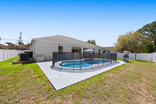 5515 NW Whitecap Road, Port St. Lucie, Port St Lucie, FL 34986