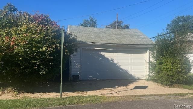18900 Cherrylawn Street, Detroit, MI 48221