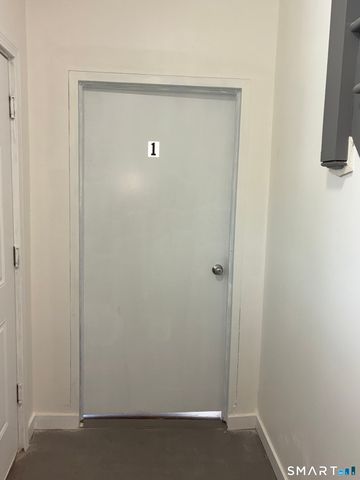 16 Vermont 1ST FLOOR Street 1, Waterbury, CT 06704
