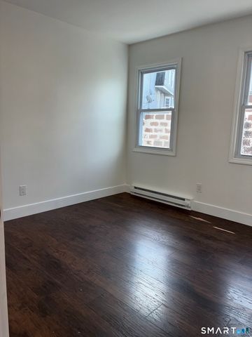 16 Vermont 1ST FLOOR Street 1, Waterbury, CT 06704