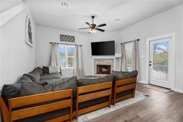 3027 Wolfpack Loop, Bryan, TX 77808
