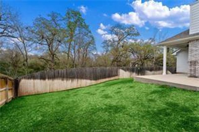 3027 Wolfpack Loop, Bryan, TX 77808
