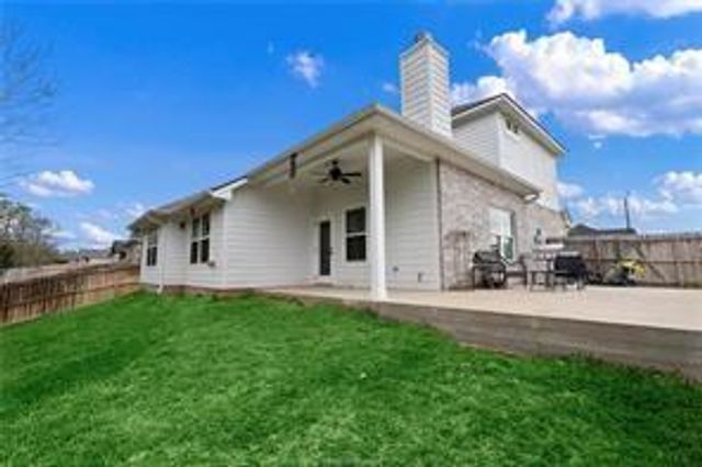 3027 Wolfpack Loop, Bryan, TX 77808