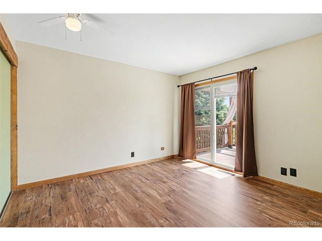 4292 W Pondview Dr, Littleton, CO 80123