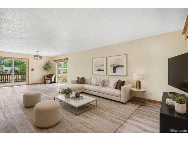 4292 W Pondview Dr, Littleton, CO 80123