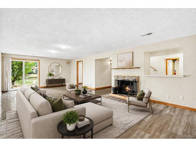 4292 W Pondview Dr, Littleton, CO 80123