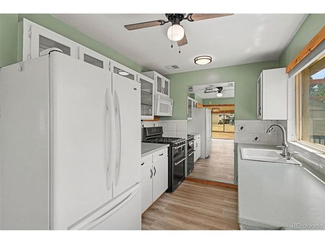 4292 W Pondview Dr, Littleton, CO 80123