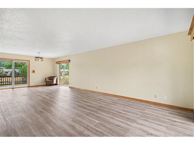 4292 W Pondview Dr, Littleton, CO 80123