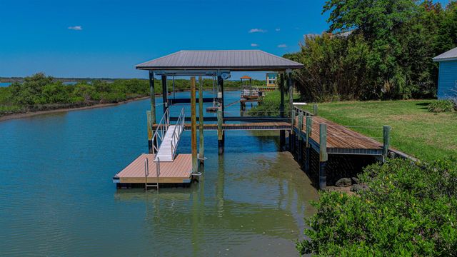 6347 Salado Rd, St Augustine, FL 32080