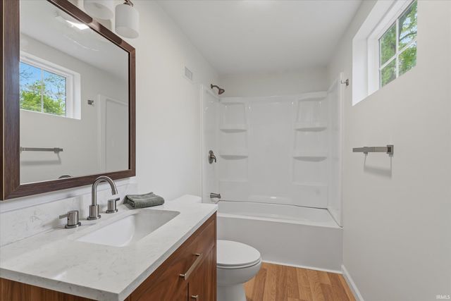 1901 Linden Avenue, South Bend, IN 46628