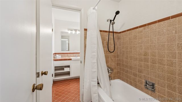 4944 Cornell Drive, Bartlesville, OK 74006