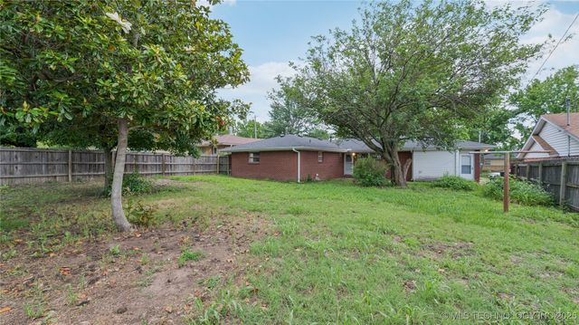 4944 Cornell Drive, Bartlesville, OK 74006