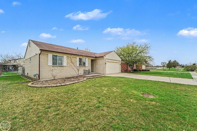 17652 Millstone Drive, Macomb, MI 48044