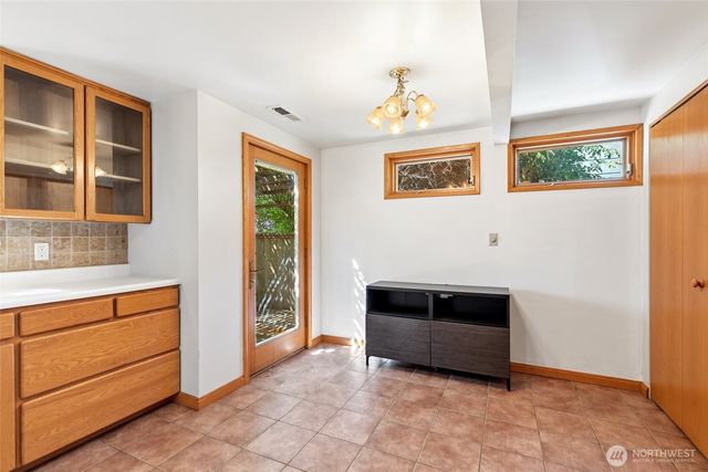 346 N 102nd Street, Seattle, WA 98133