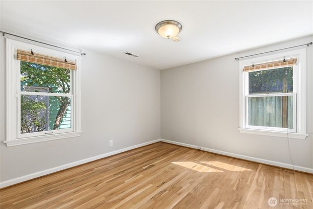 346 N 102nd Street, Seattle, WA 98133